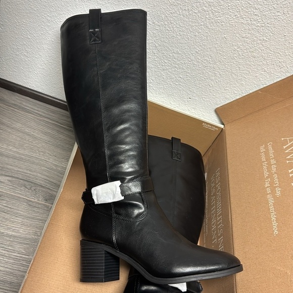 LifeStride Legend Knee High Boot - Picture 6 of 9